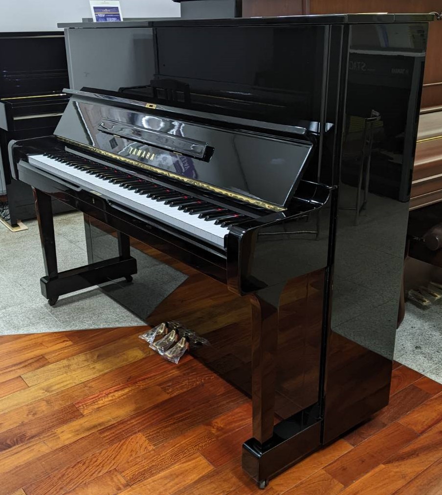 YAMAHA 　アップライトピアノ　U1H